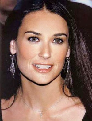 PANTIP.COM : A6275865 Demi Moore VS Jennifer Connelly ใครสวยบาดตากว่ากั