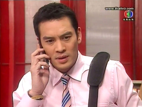 ชาคริต แย้มนาม